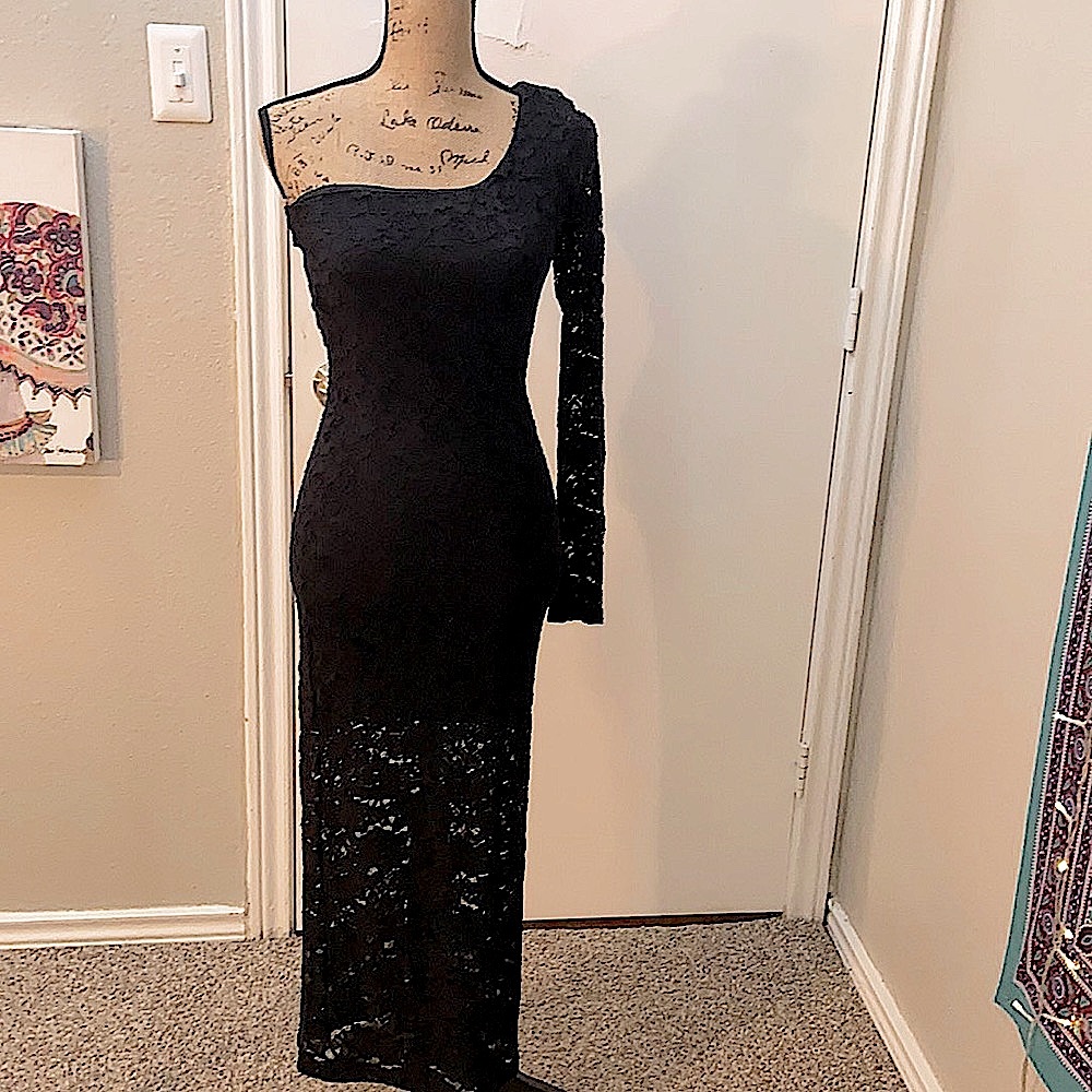 NWT! Freshine Black Lace One Sleeve Bodycon Dress Medium